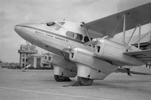 1934 deHavilland DH-86 Anglo - Australian Airliner