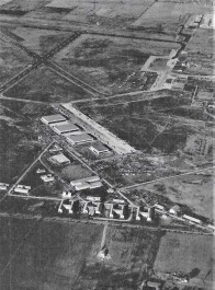 No. 1 EFTS at Malton at the bottom of the photo. Malton Civil airport to the top.<br>Photo Courtesy - Fading History - Book