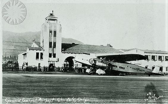 Fokker 32 at Grand Central Terminal Glendale California 1930s