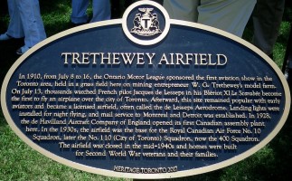 Trethewey Airfield Plaque - DeHavilland