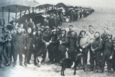 Billy Bishop's 85 Squadron Billy Bishop's 85 Squadron at St. Omer June 21, 1918 - Just after his departure. SE5a aircraft at rear.